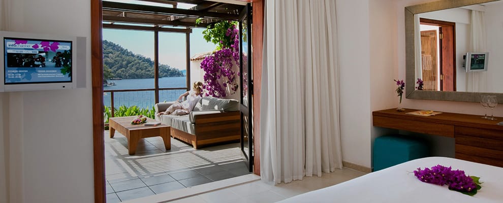 Comfort Süit, Büyük Yataklı, Orman ve Biyolojik Gölet Manzaralı